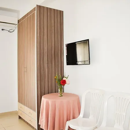 Little Comfy Gæstehus Sarandë