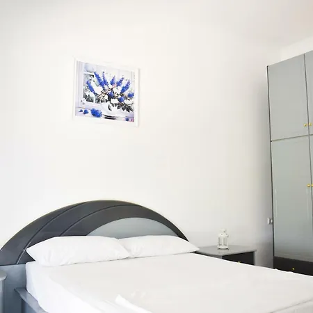 Little Comfy Gæstehus Sarandë